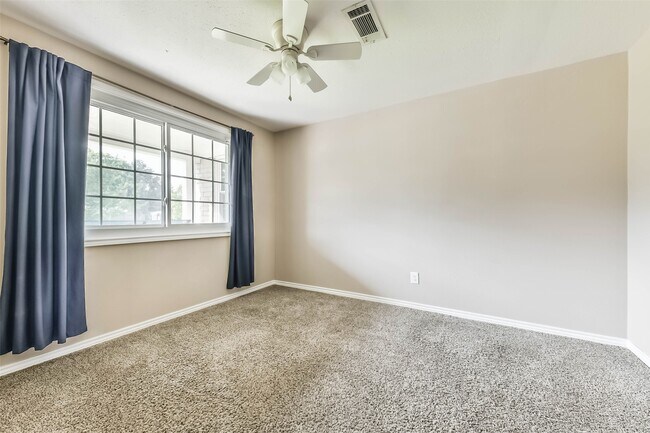 Building Photo - 10906 Sageorchard Ln
