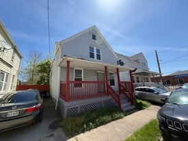Building Photo - 1407 E 90th St