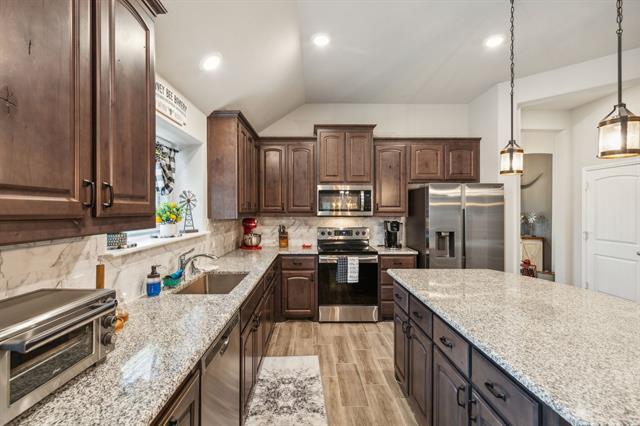 Building Photo - 121 Gardenia Dr