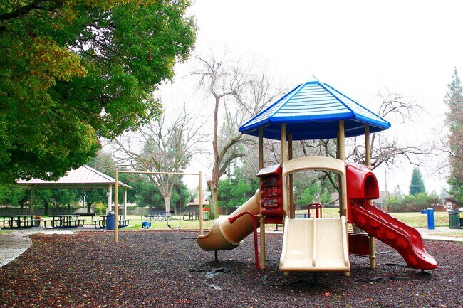 Building Photo - 898 W San Gabriel Ave