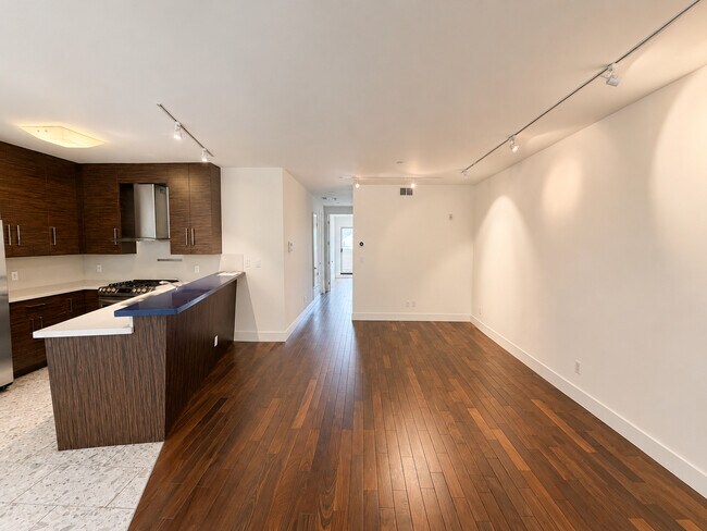 Building Photo - 2863 California St