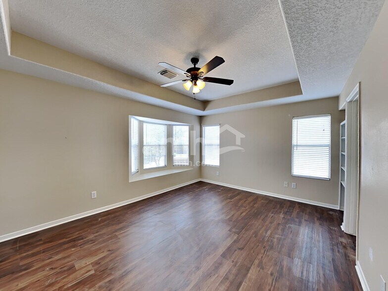 Building Photo - 17907 Juniper Green Trl