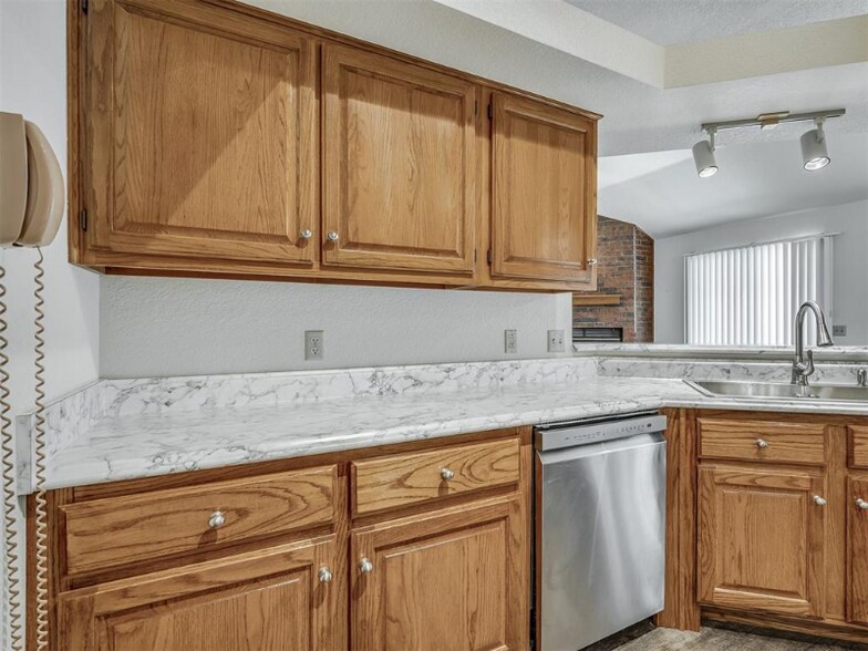 Building Photo - 10208 Pinckney Ct