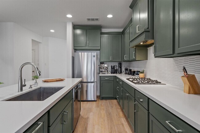 Building Photo - 338 Langhorne Bnd