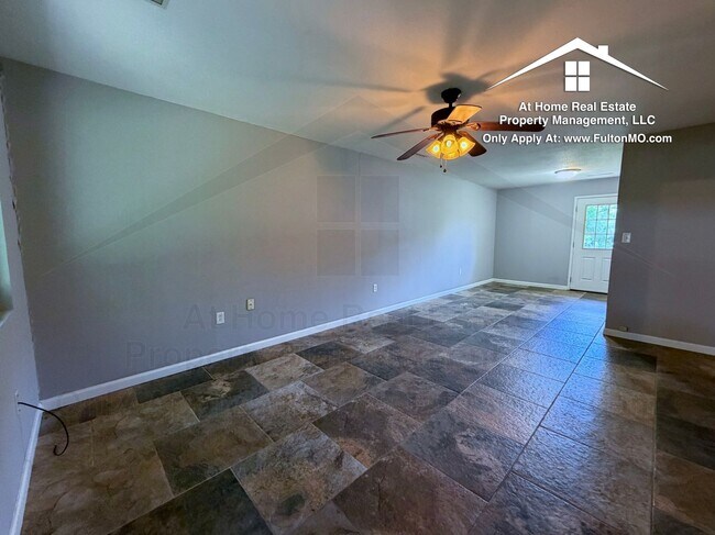 Building Photo - 107 Spruce Dr