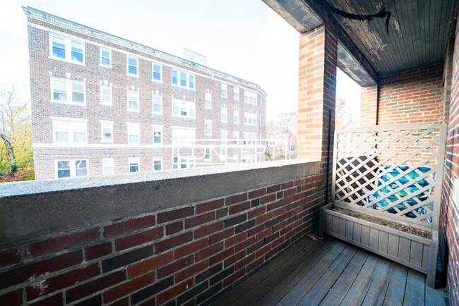 Building Photo - 58 Selkirk Rd