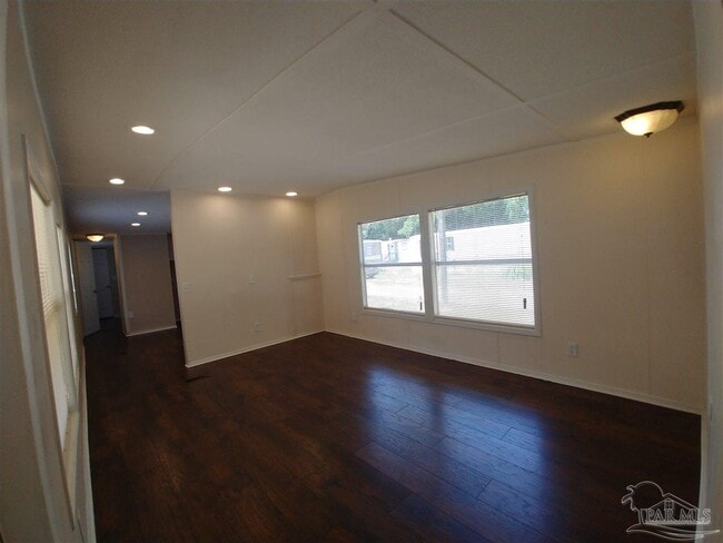 Building Photo - 2821 Hillcrest Ave