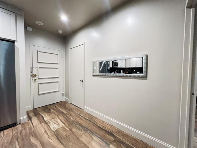 Building Photo - 6211 W Northwest Hwy