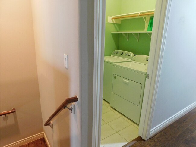 Building Photo - 2615 Starboard Point Dr