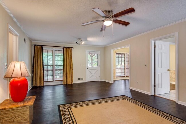 Building Photo - 2139 Groover Rd