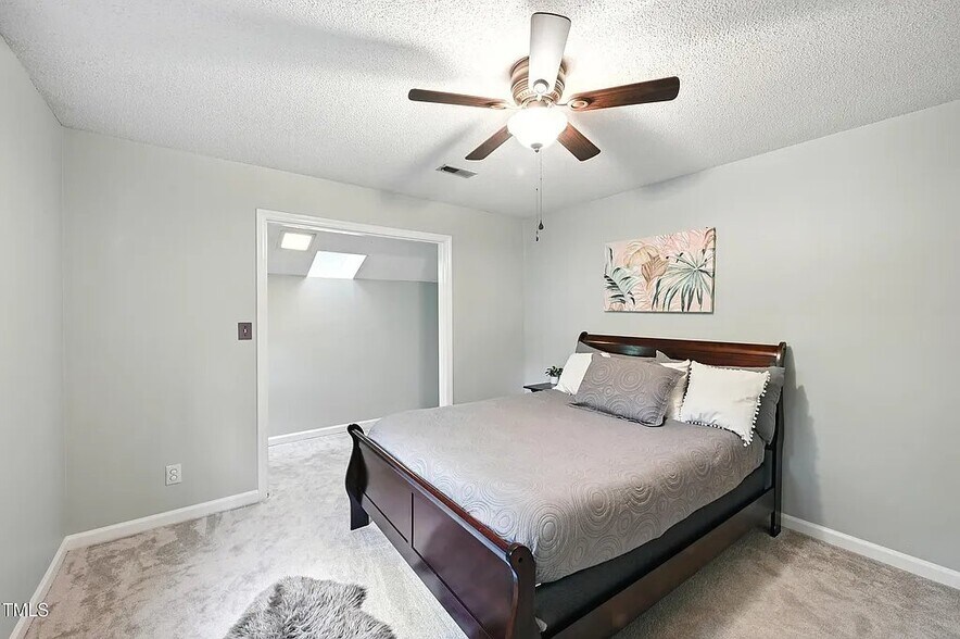 Building Photo - 4002 Westfield Dr