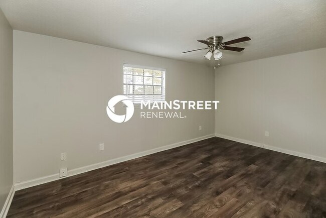 Building Photo - 4 Bedroom Pet-Friendly Home in Atlanta, GA with Main Street Renewal