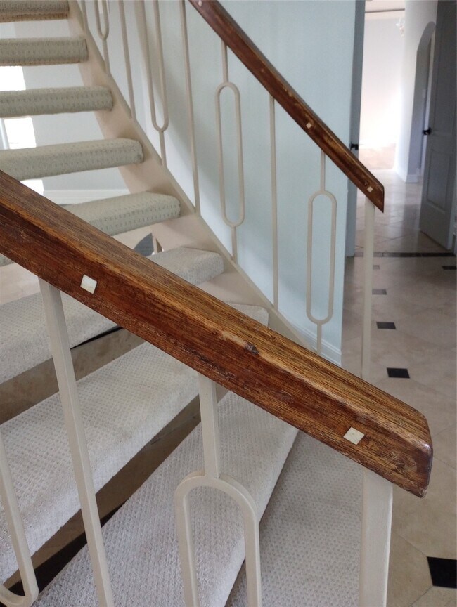 Building Photo - 810 Ivy Wall Dr