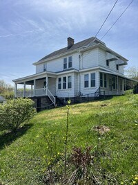 Building Photo - 209 Winfield Ave