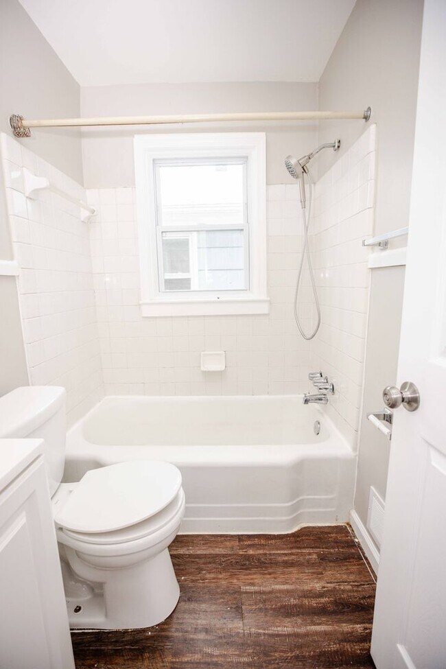 Building Photo - 3725 Watson Ave