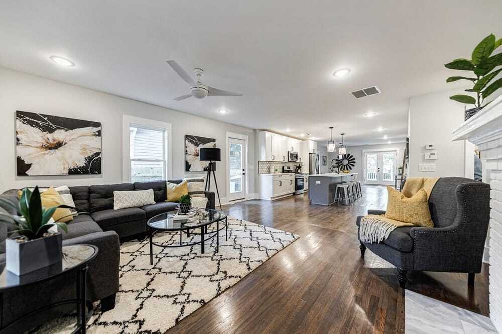 Building Photo - 728 Pearce St SW