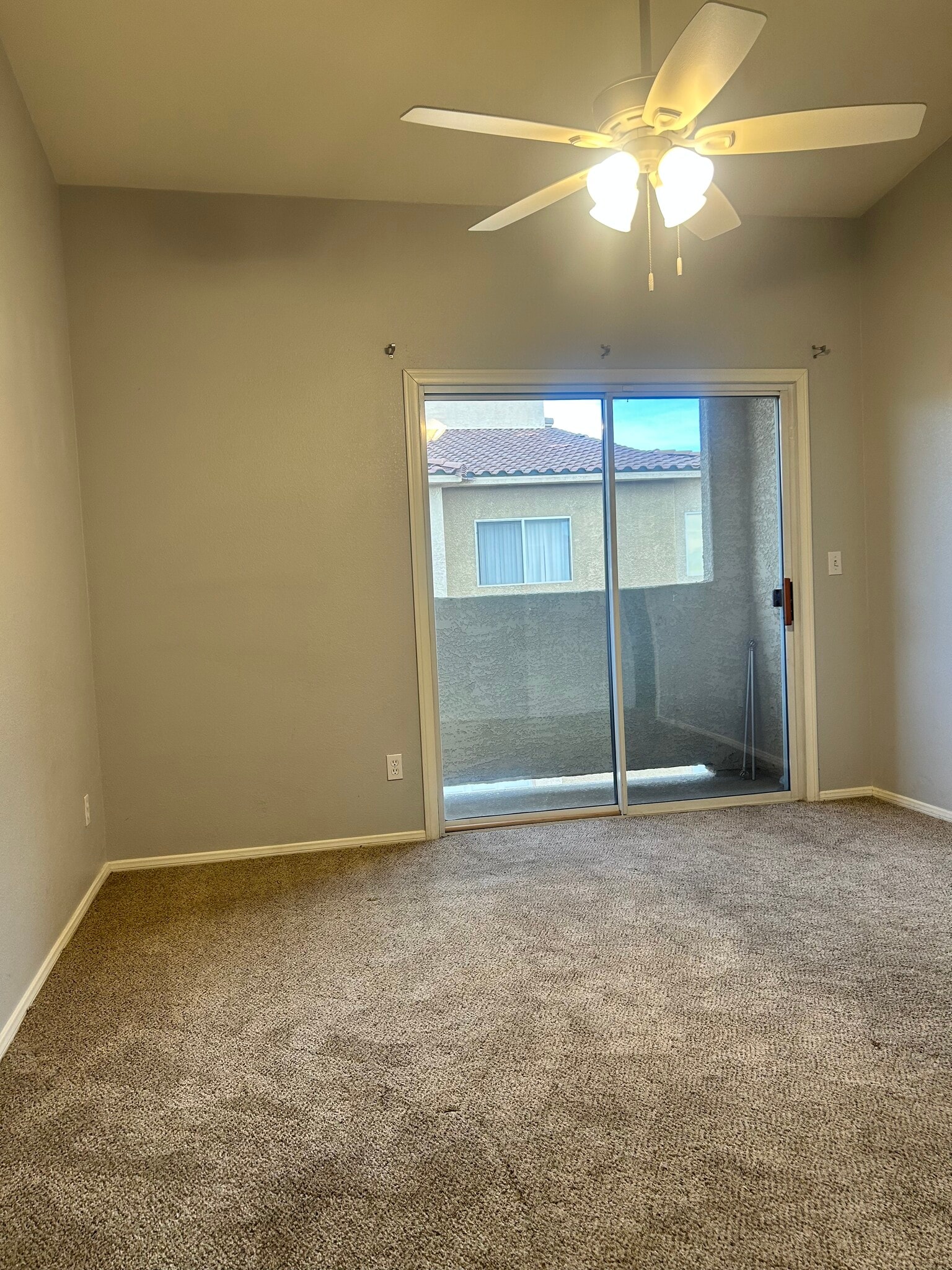 Building Photo - 85 Falcon Feather Way