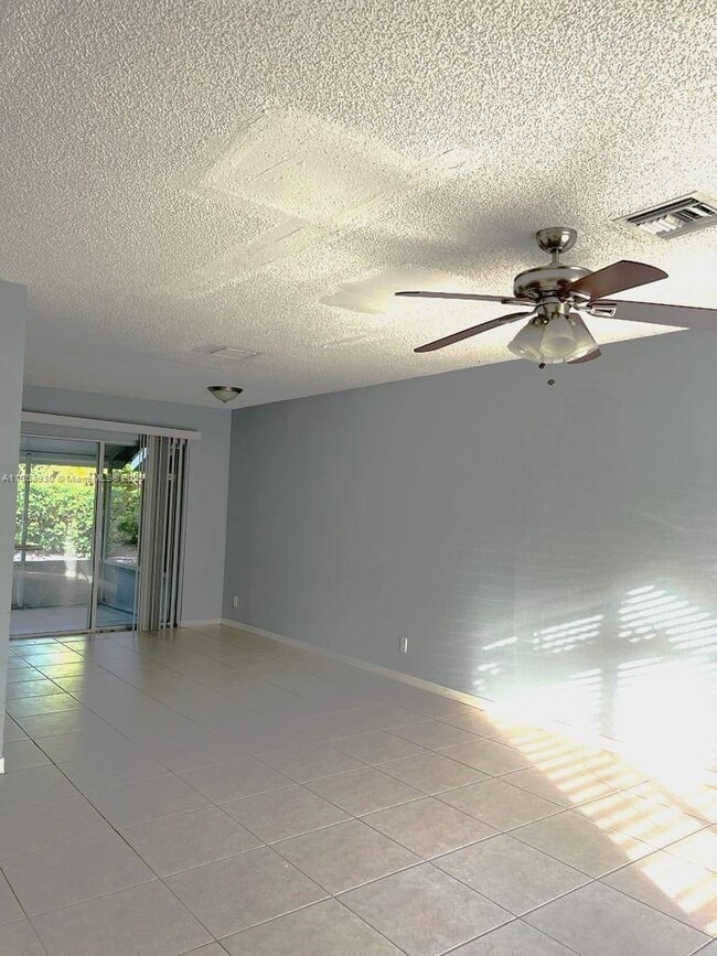 Primary Photo - 1109 SW 44th Way