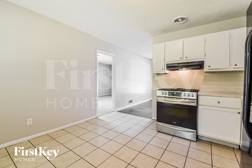 Building Photo - 1364 Labelle St