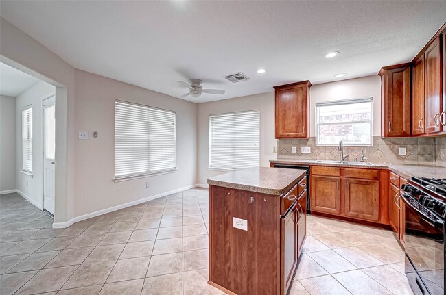Building Photo - 5127 Birch Manor Ln