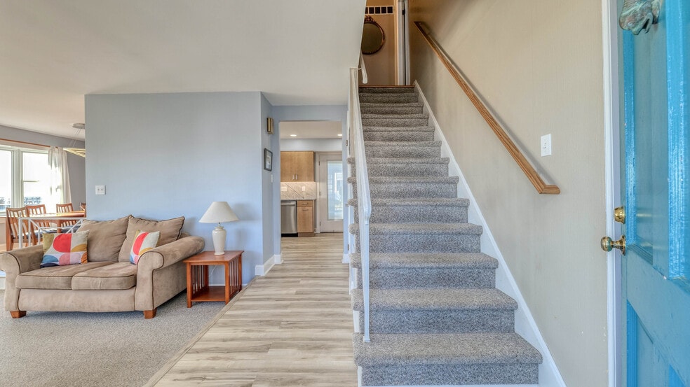 Building Photo - 108 S Newark Ave