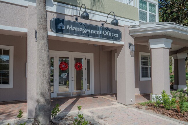 Building Photo - 3/2~Soho St ~ Resort Style Living!!!