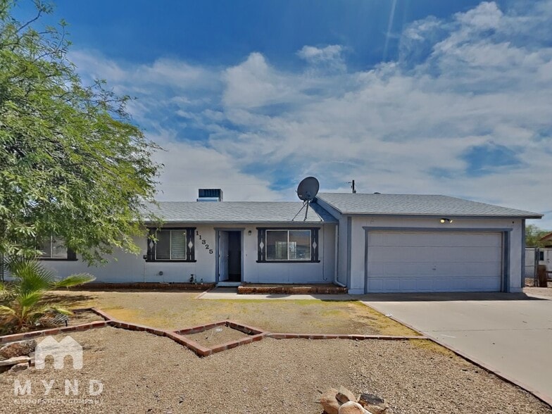 Primary Photo - 11325 E Elton Ave