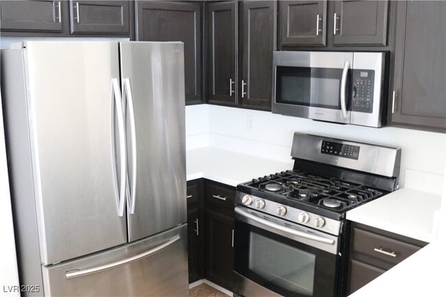 Building Photo - 50 Aura de Blanco St