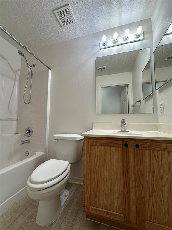 Building Photo - 5539 Sycamore Canyon Dr