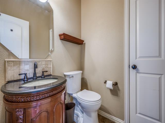 Building Photo - 7003 Chittamwood Dr
