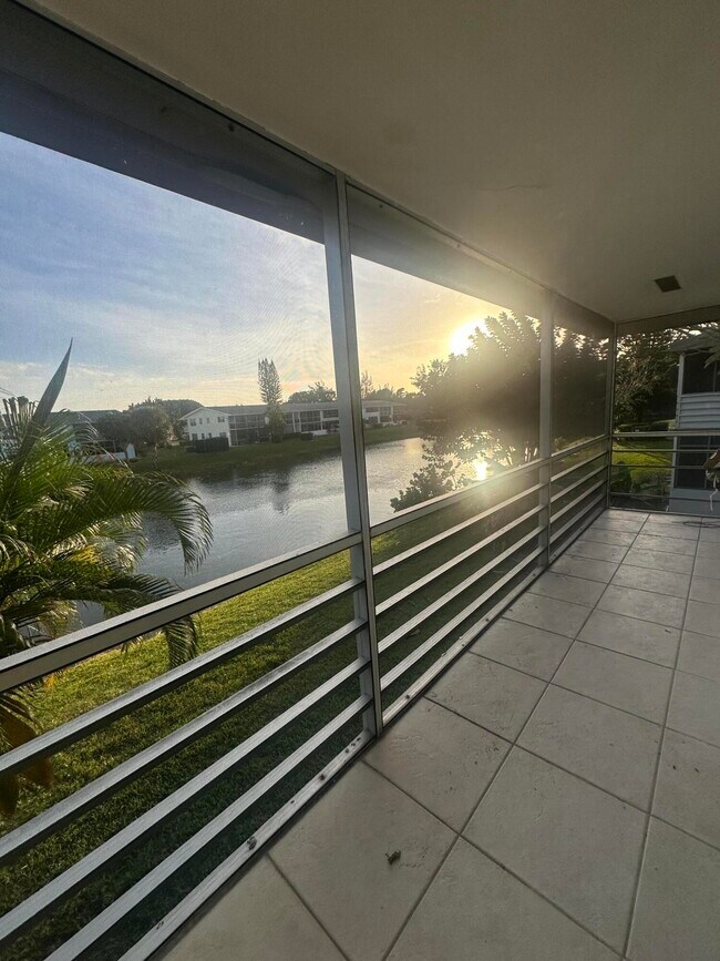 Building Photo - 74 Northampton D