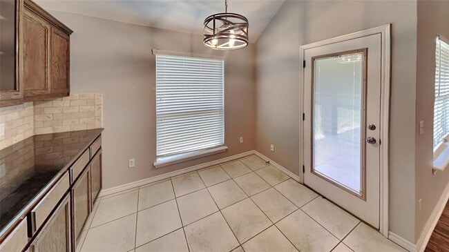 Building Photo - 16208 Romeo Dr