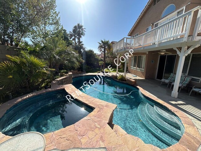 Building Photo - 3210 Lantana Ct