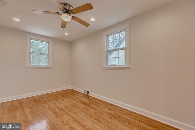 Building Photo - 3714 17th St NE