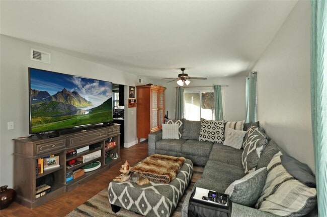 Building Photo - 18423 Swan Lake Dr