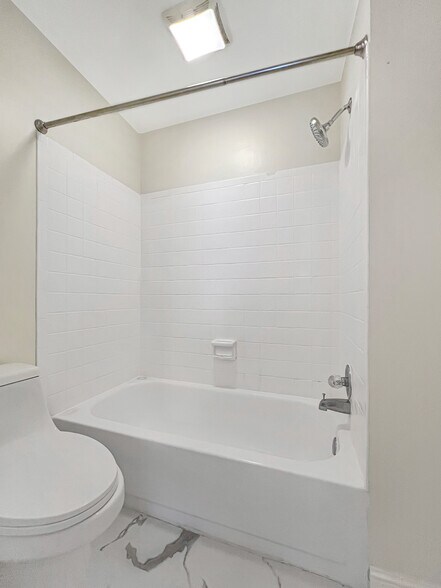 Building Photo - 1715 15th St NW