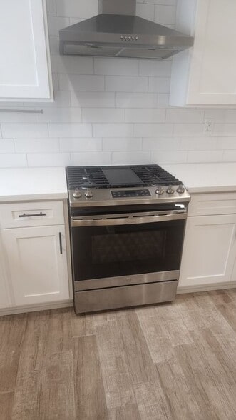 Building Photo - 6069 Comey Ave