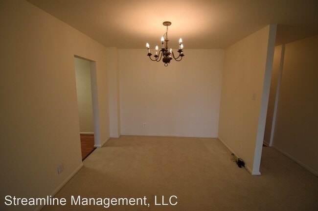 Building Photo - 1 br, 1 bath House - 5101 River Rd #1410
