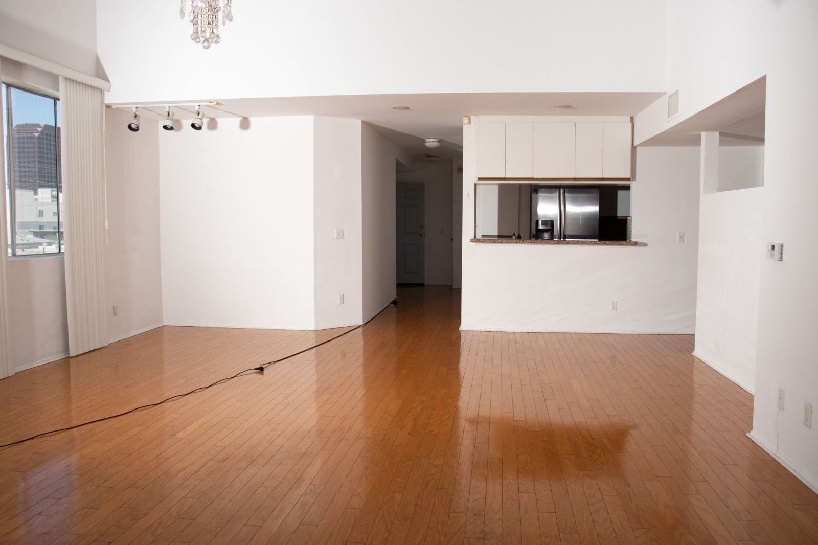 Building Photo - 1409 S Saltair Ave