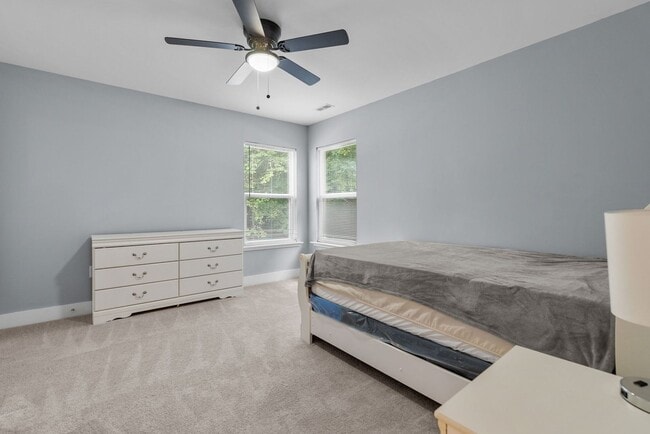 Building Photo - Charming 3-Bedroom Home in Suffolk!