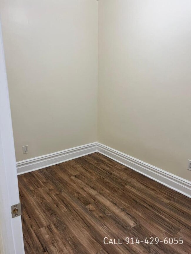 Primary Photo - 7 Jones Pl