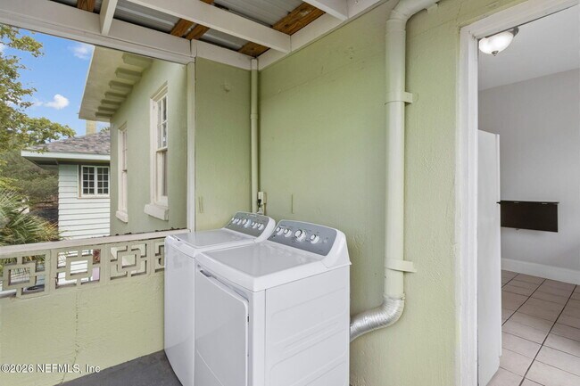 Building Photo - 2527 Forbes St