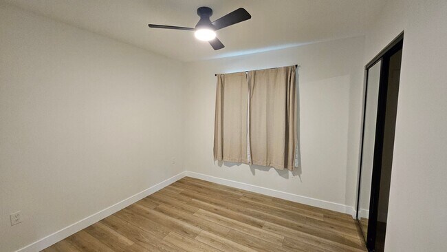 Building Photo - PLACE-NLO8655