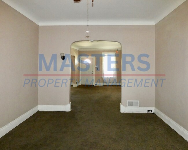 Building Photo - Beautiful Toledo 3 Bed House