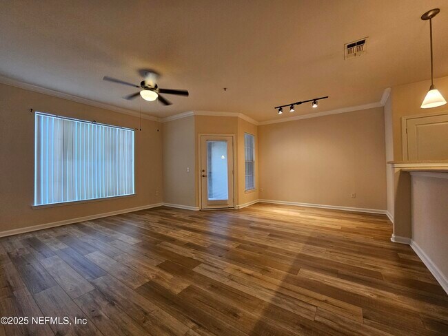 Building Photo - 8290 Gate Pkwy W