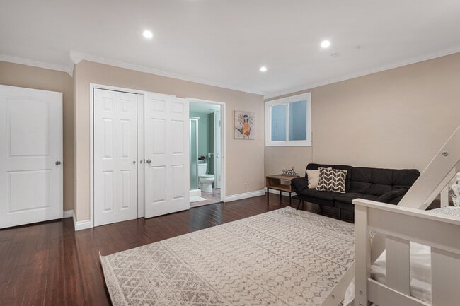 Building Photo - 5845 Topanga Canyon Pl