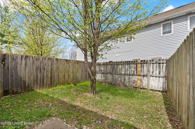 Building Photo - 710 Victoria Ct