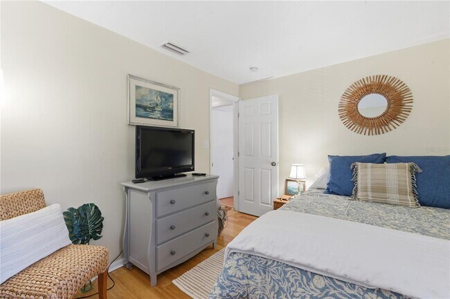 Building Photo - 5162 Salmon Dr SE