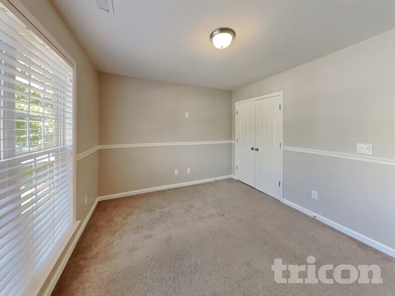 Building Photo - 50 Atherton Dr