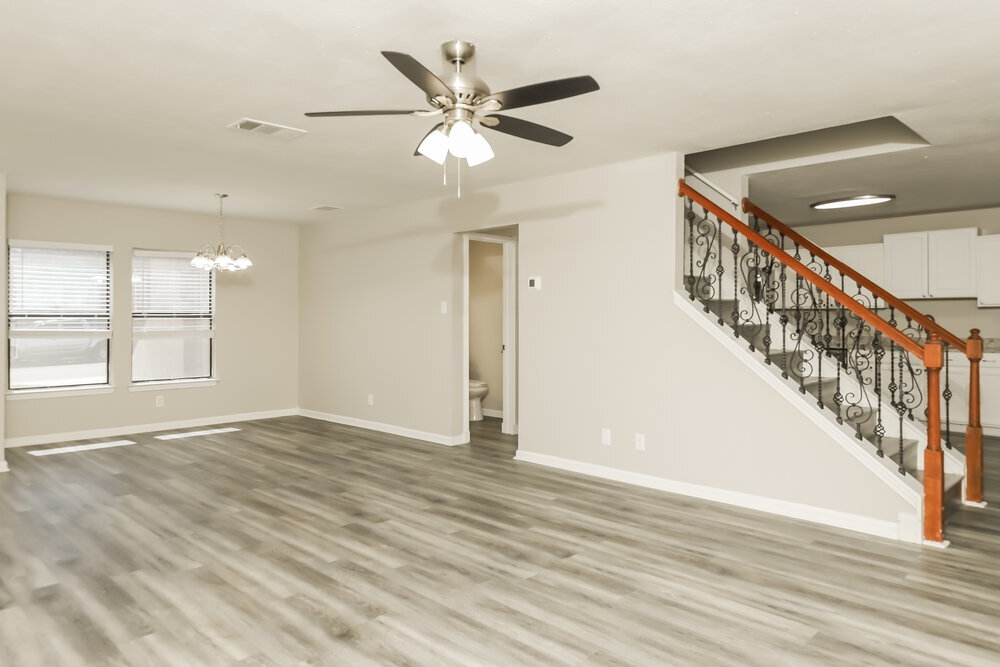 Building Photo - 8151 Cheryl Meadow Dr